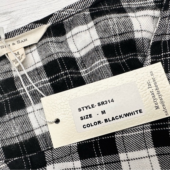 NWT Sim & Sam Black & White Plaid Smocked Long Sleeve Peasant Top | Size M - Picture 4 of 7